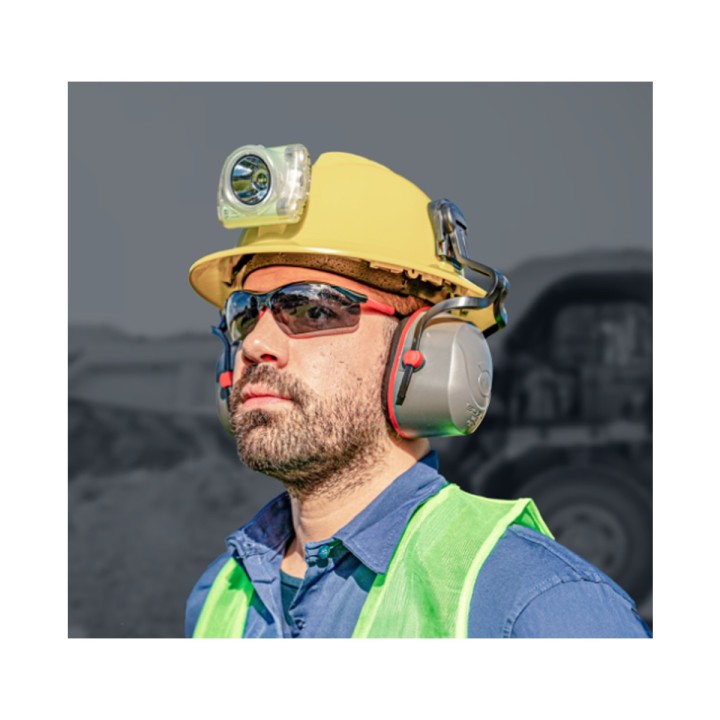 Casco Milenium Safari PortaLampara Dielectrico T/8 Apoyos B/3 Puntos Libus